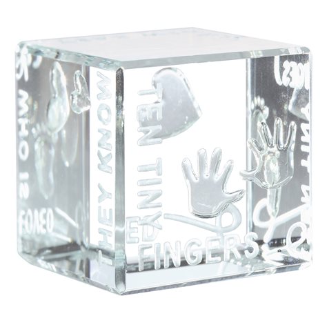 Cube "ten tiny fingers, ten tiny toes, a new baby who is loved more than they know"