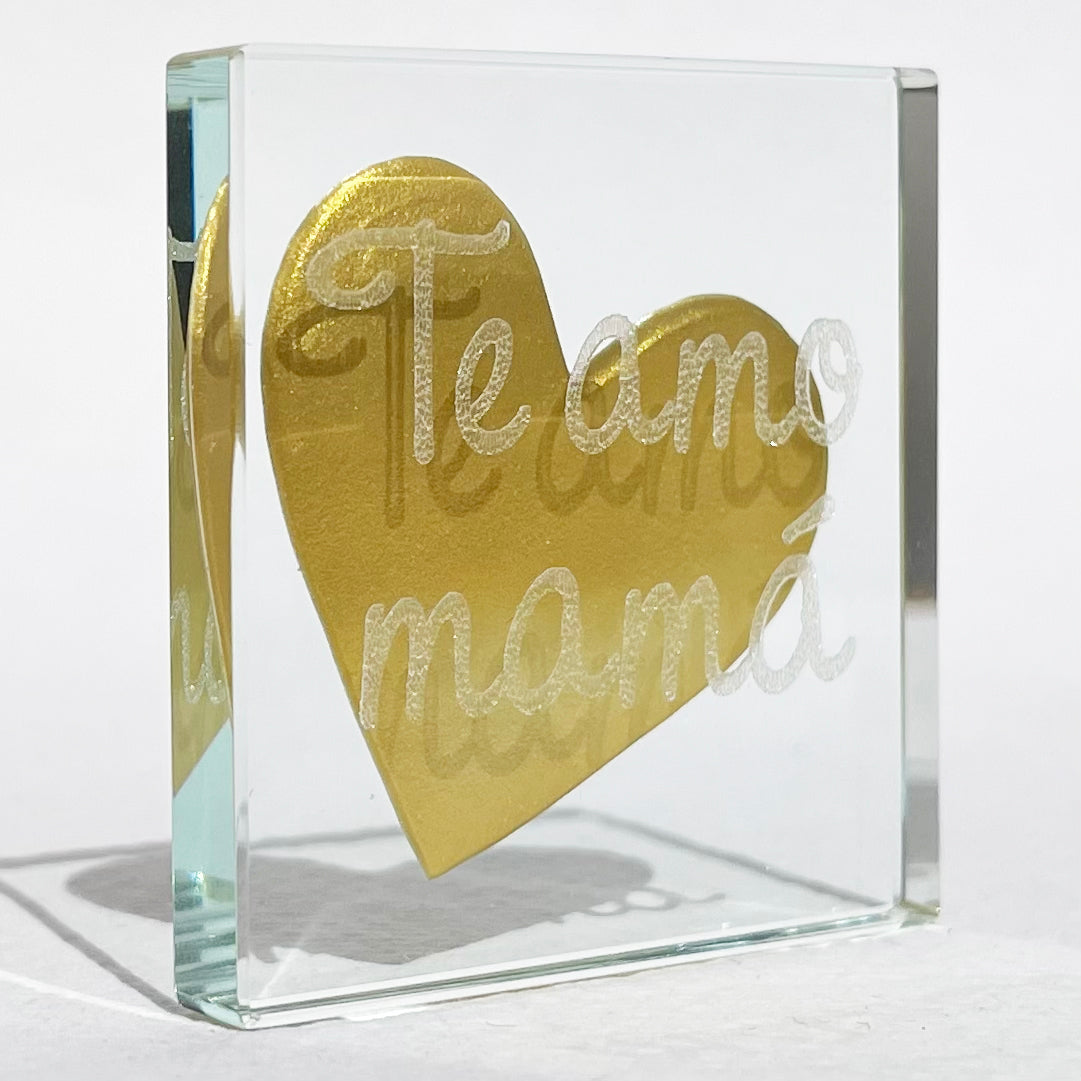 One-Off Miniature Token Te Amo Mamá, Gold Metallic Heart for Mum